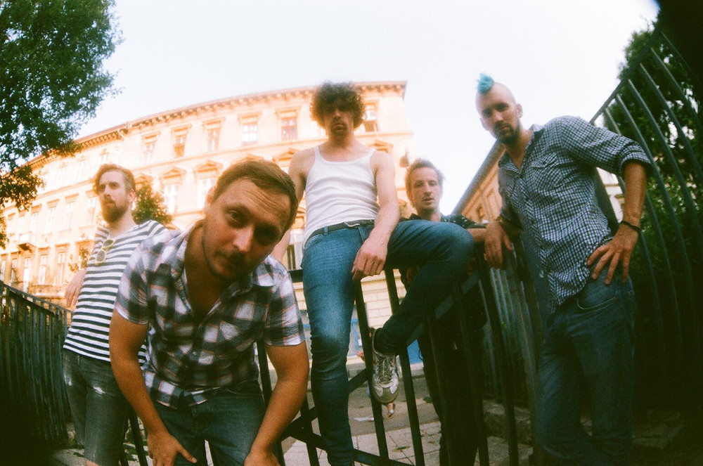 Babousgassuk egymást a Grand Mexican Warlock új szerelmes dalára!