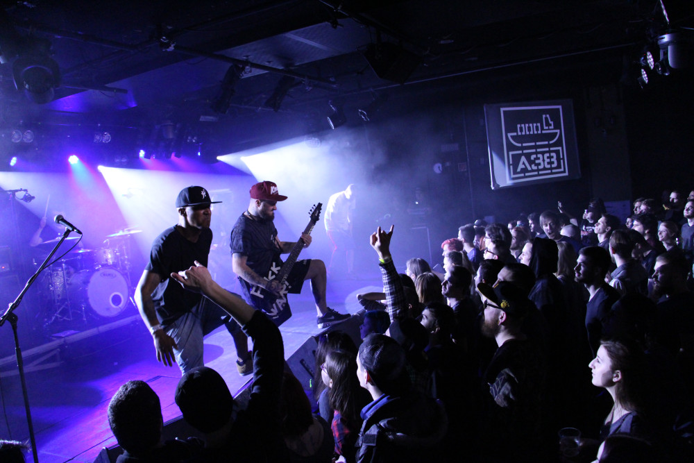 Mélyre hangolt (forma)bontás - Hacktivist/Orient Fall-koncertbeszámoló