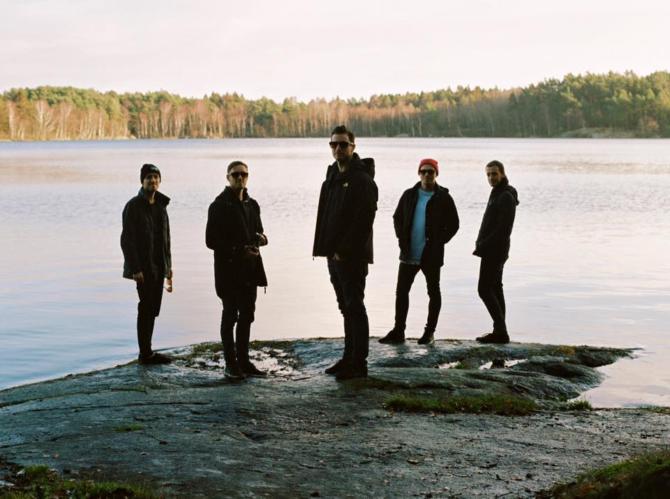 Hallgasd meg az All Our Gods Have Abandoned Us bónusz dalát!