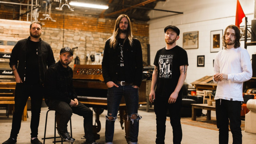 Újabb telitalálatos dalt dobott a While She Sleeps