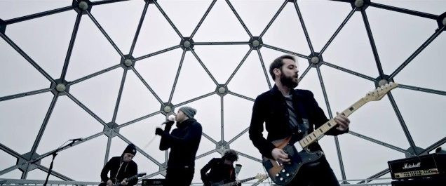 A hideg Balatonról jelentkezik a Shell Beach