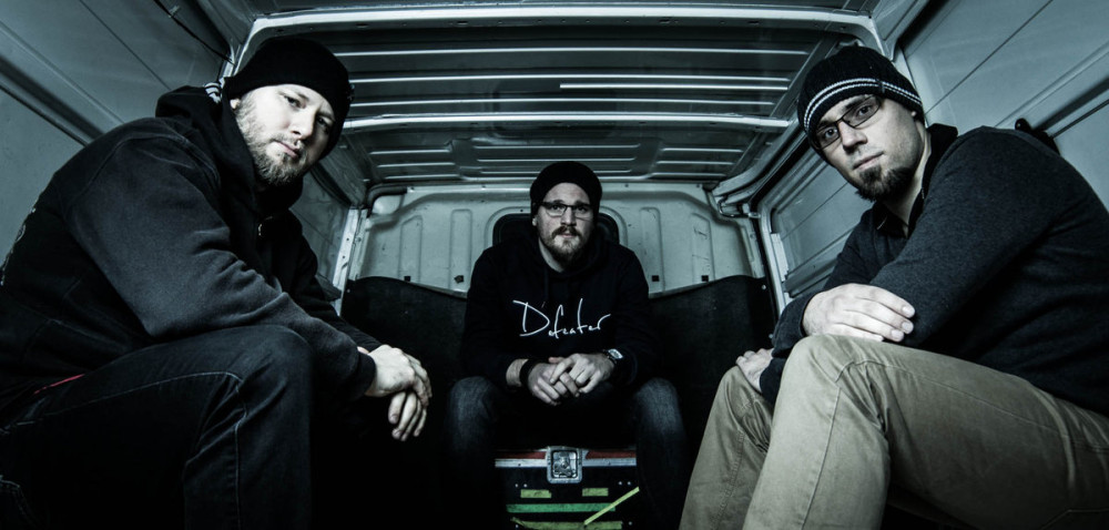 Hamis istenek árnyékában - új dallal vezeti fel közelgő lemezét a Bury What's Left