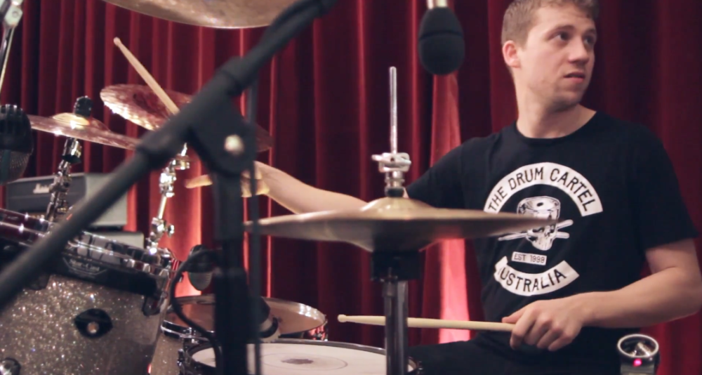 A Dillinger Escape Plan dobosa játszotta fel a Glassjaw új lemezét