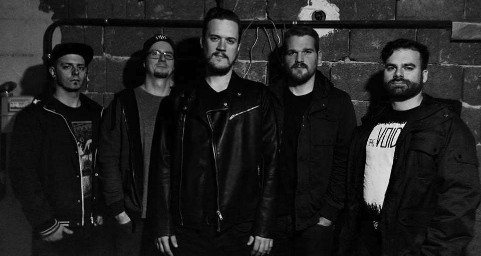 A mélyvöröstől a végtelen feketéig - itt az Absent Distance új lemeze