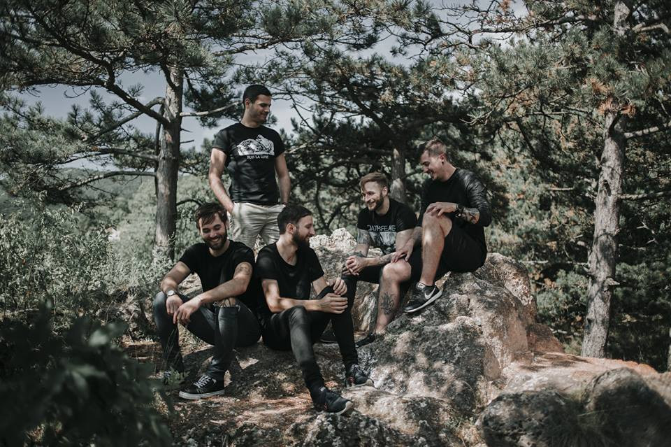 Itt az új Anchorless Bodies első Foszlánya