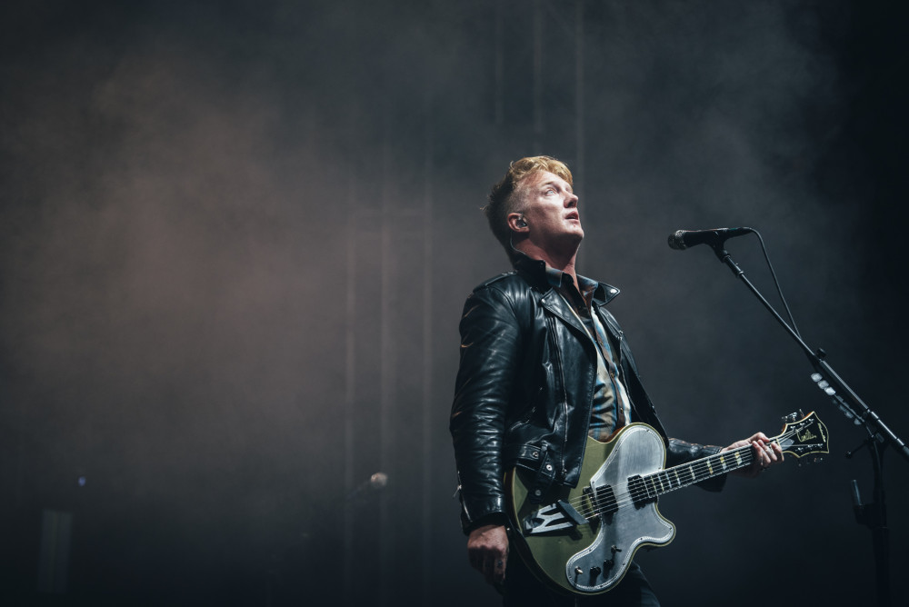 Botrány és budapesti koncertbejelentés a Queens of the Stone Age-től