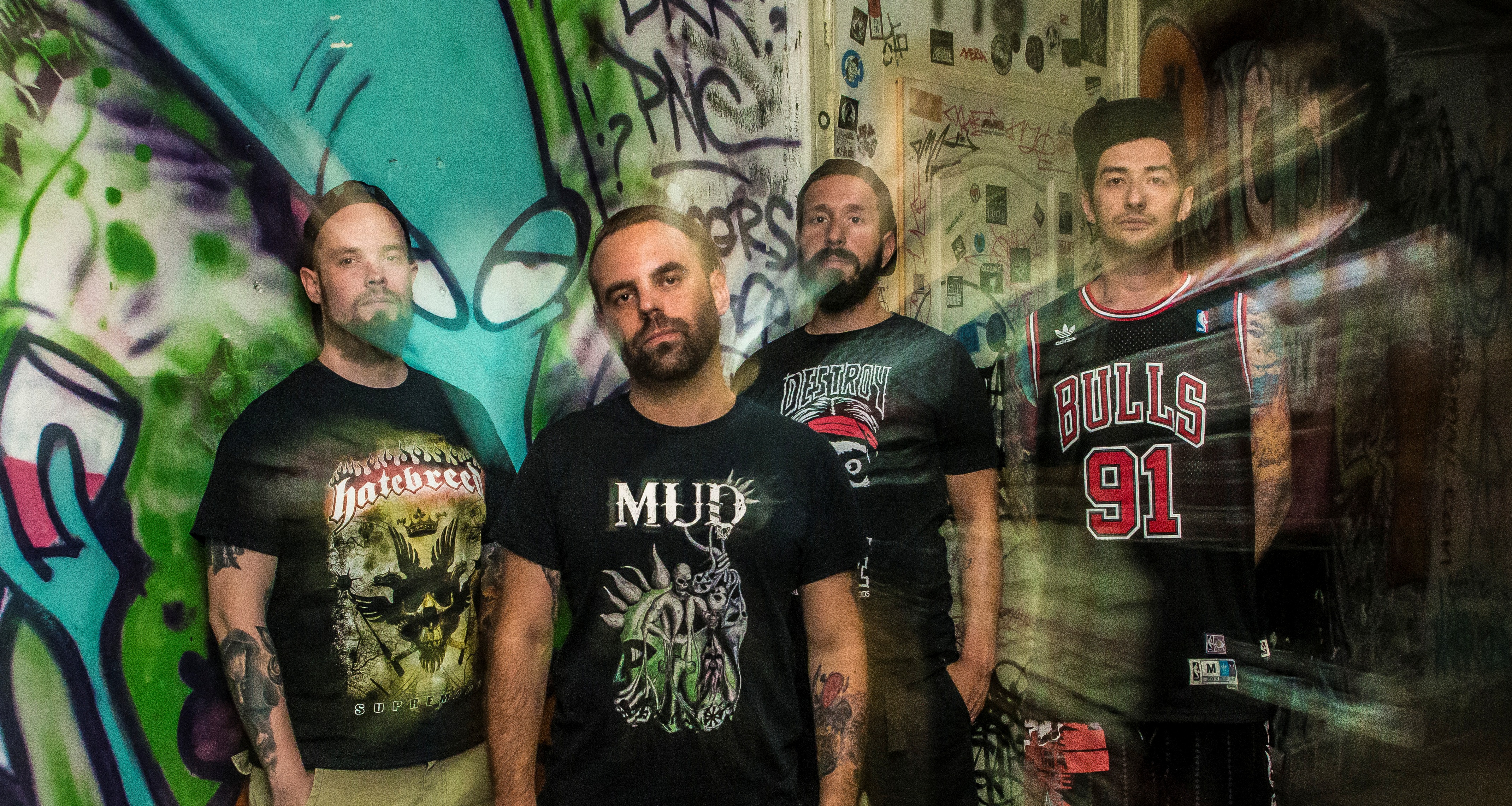 Beletipor az arcodba a Godgiven új száma