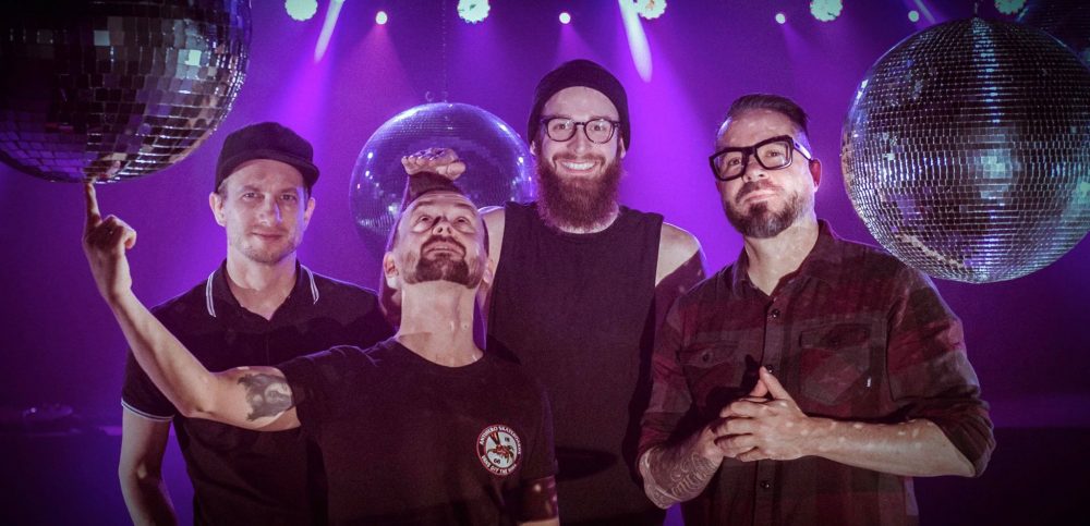 Gátlástalan synthwave-slágert villantott a Fish!