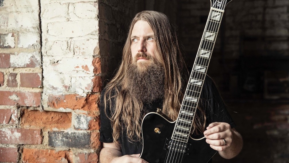 Szólólemezt ad ki a Lamb of God gitárosa, Chester Bennington is énekel rajta