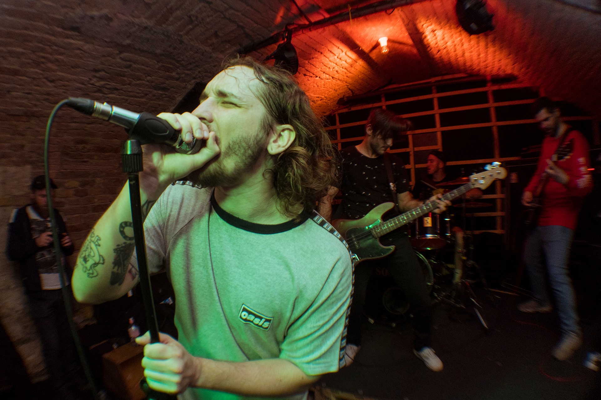 Az arrogancia ellen beszél új dalában a Touch