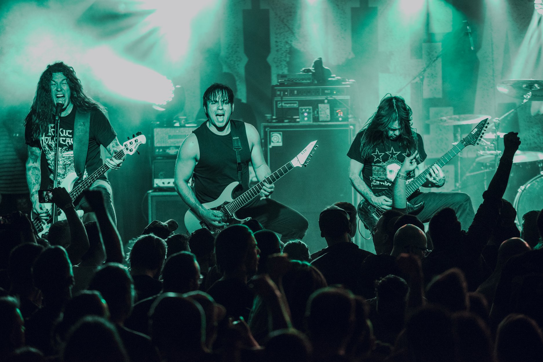 Szerdán Unearth az A38 Hajón