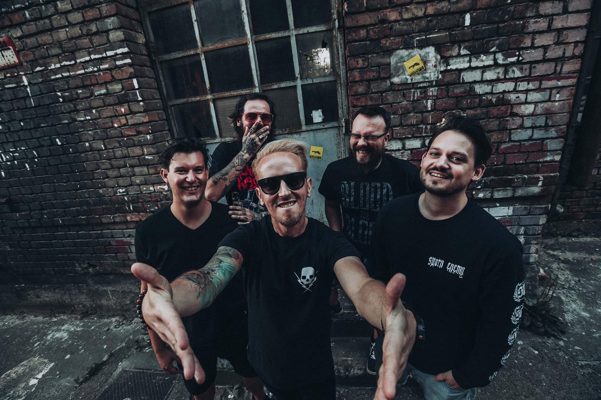 Meglepetés új számot mutatott a Wishes