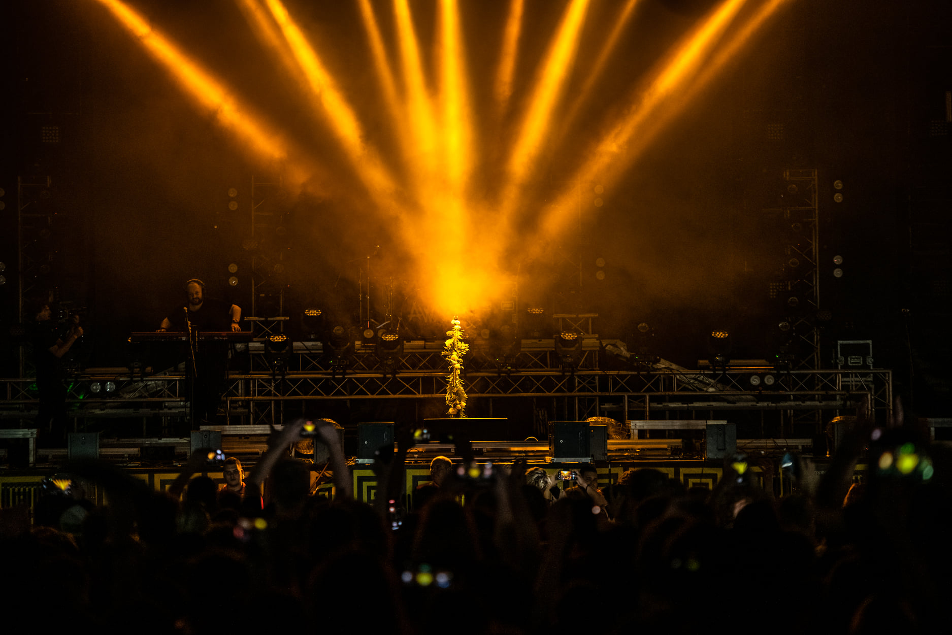 Egy méltó mezítlábas megemlékezés