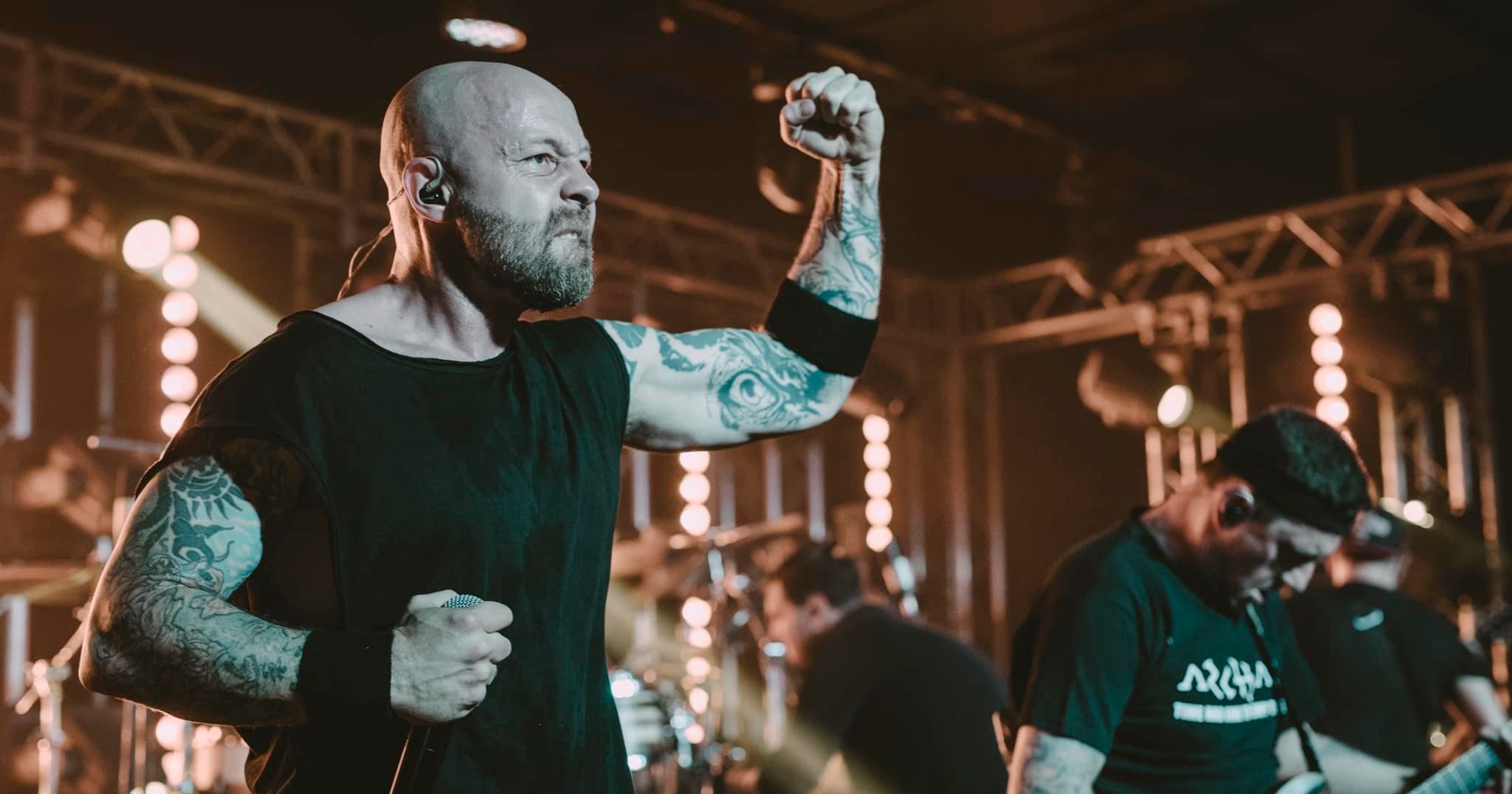 Új dalokon is dolgozik a Blind Myself