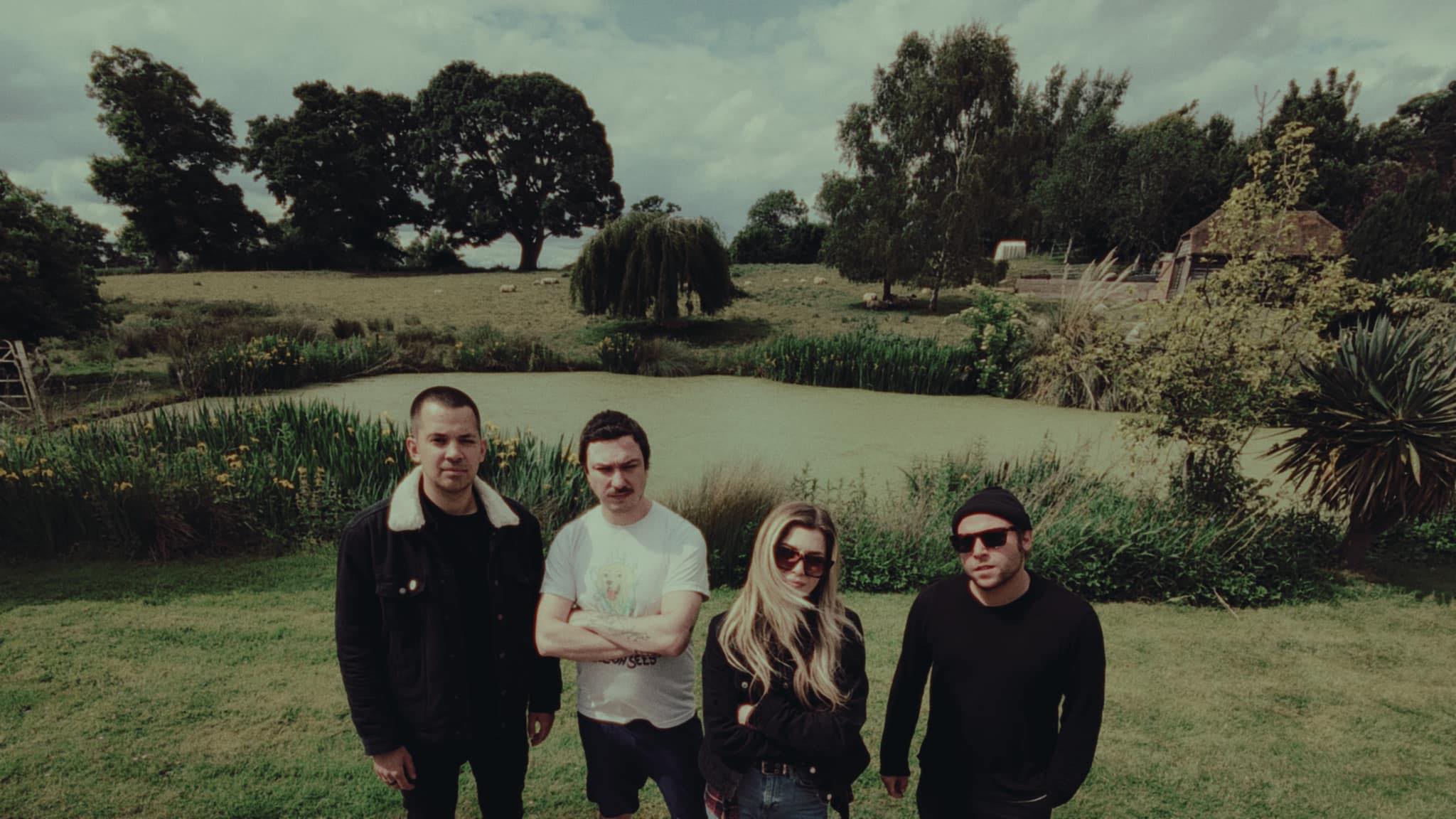 Megjelent a Sonya új kislemeze, meg mellé egy stúdiós dokufilm