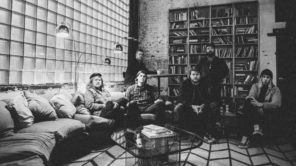 Itt az Underoath múltidézős új dala, a Let Go