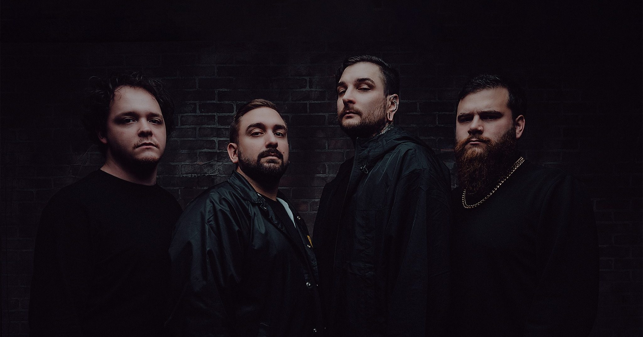 A Signs of the Swarm megpróbálja lenyomni a Lorna Shore-t malackodásban
