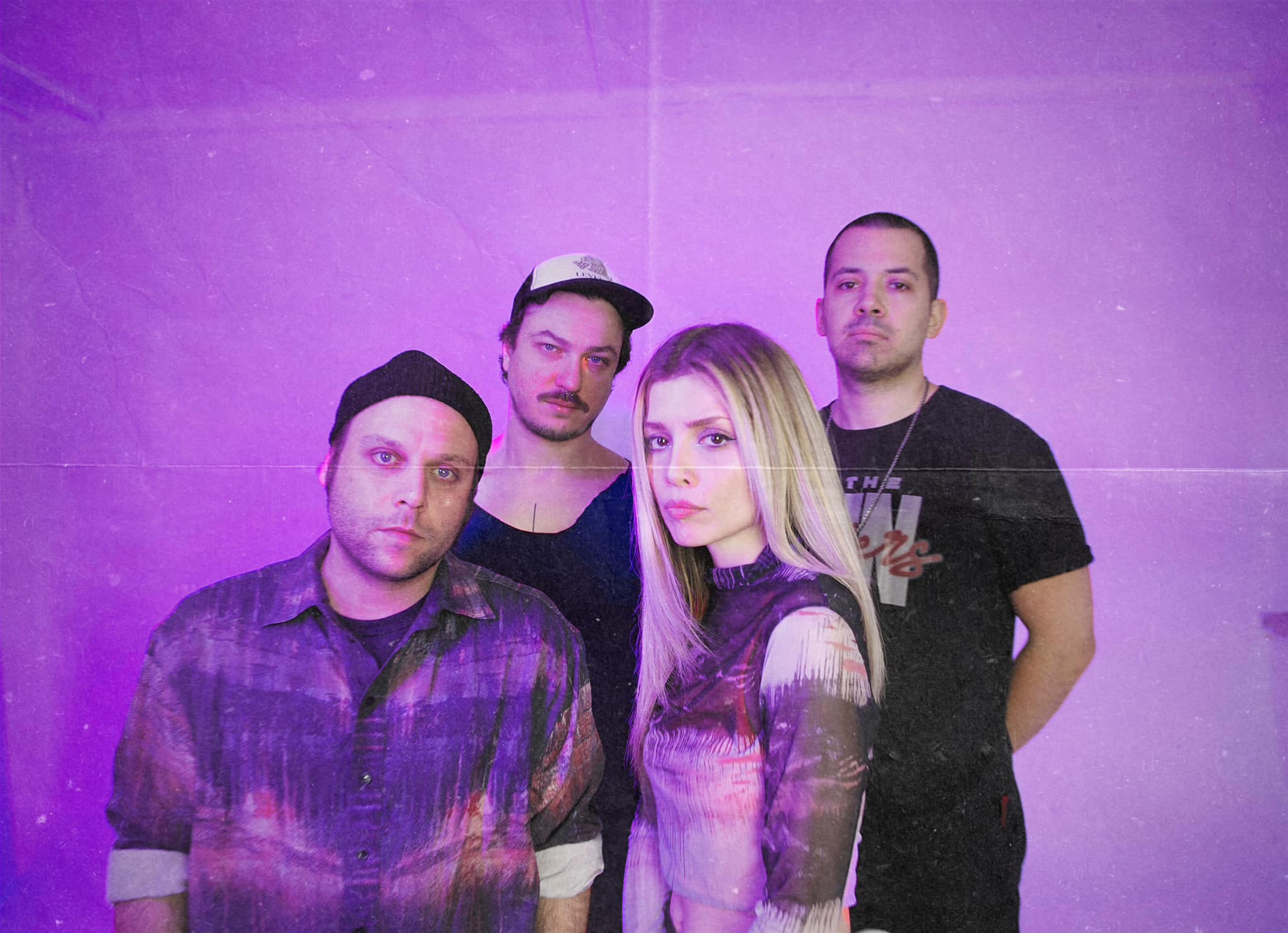 A 2000-es évek eleji VHS-korszakot idézi meg a Sonya új klipje