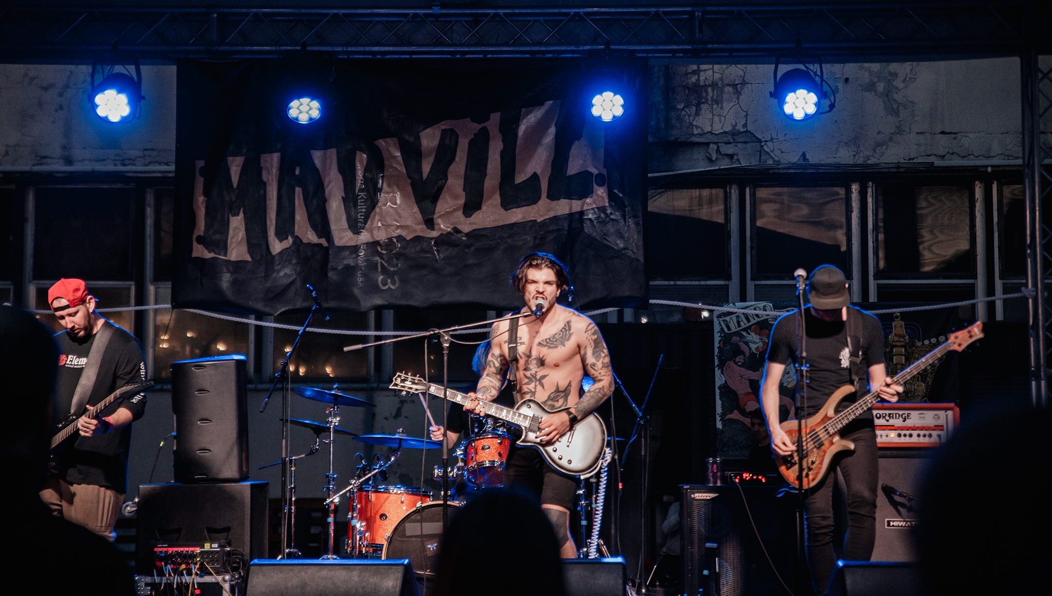 Király zenekarok és extravagáns sörök - Így nyitotta a fesztiválszezont a Mad Vill