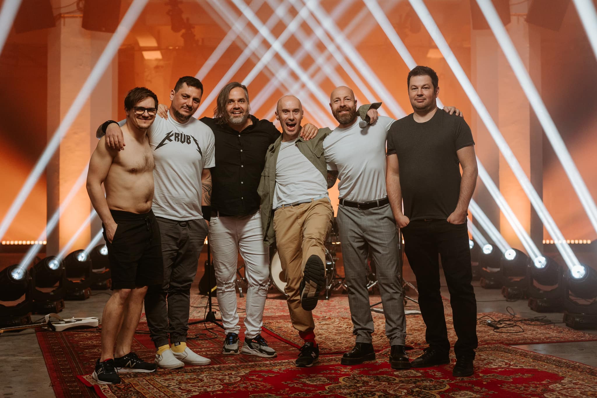 A Blind Myself elkezdte kiadni az új lemezét, az első dalban Pálinkás Tamás a vendég