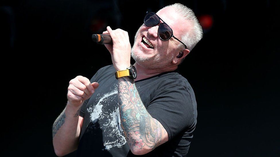 Meghalt Steve Harwell, a Smash Mouth volt frontembere