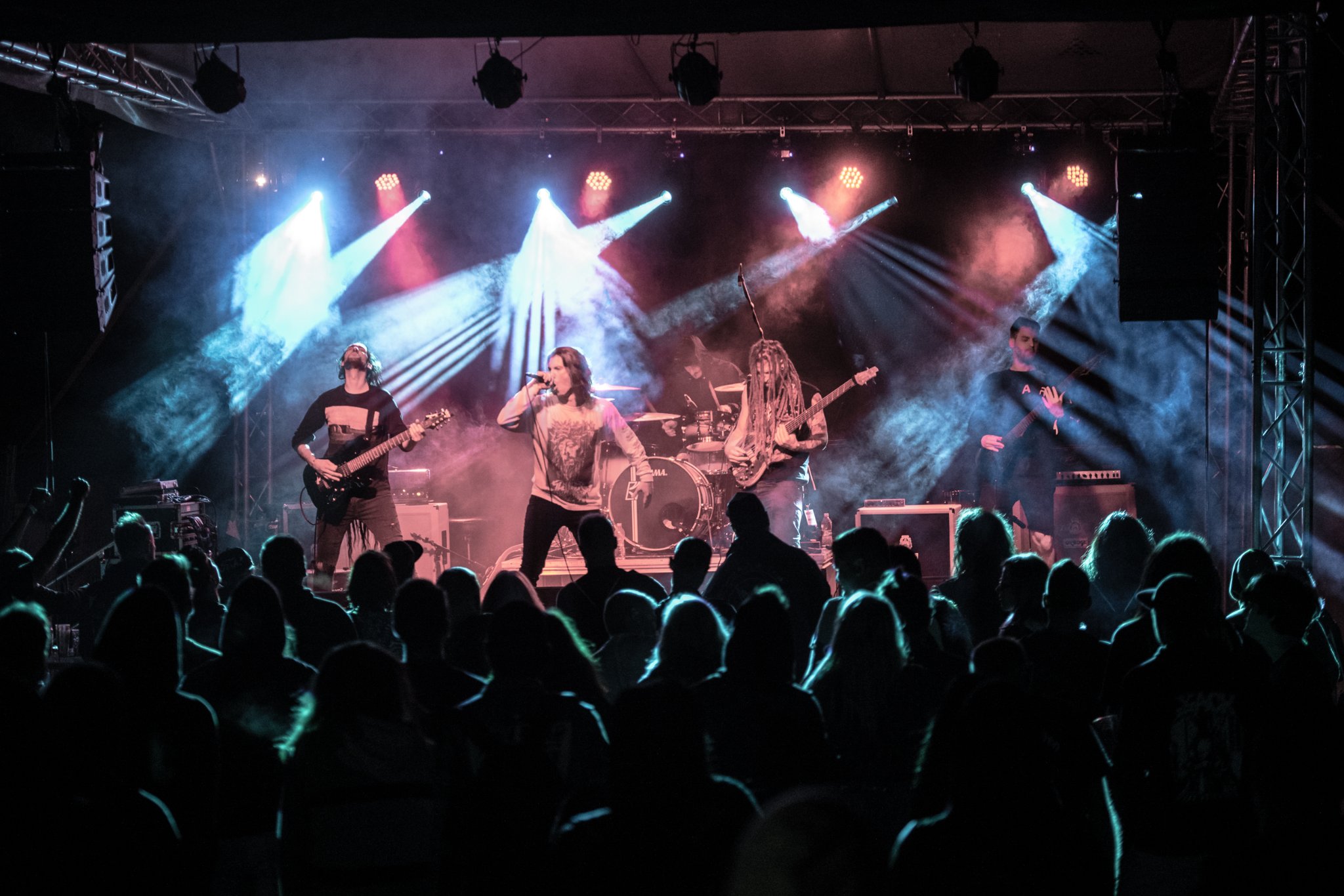 A feldolgozhatatlan gyász ihlette az As Karma Brings új dalát