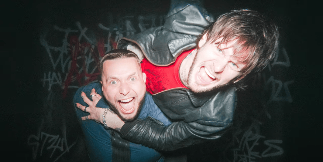 A While She Sleeps új számában a Malevolence frontembere is hőzöng