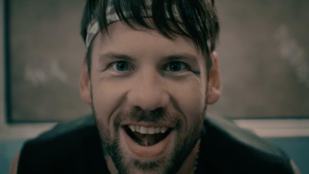 Caleb csak a figyelmedre vágyik - Új klipes dalt dobott a Beartooth