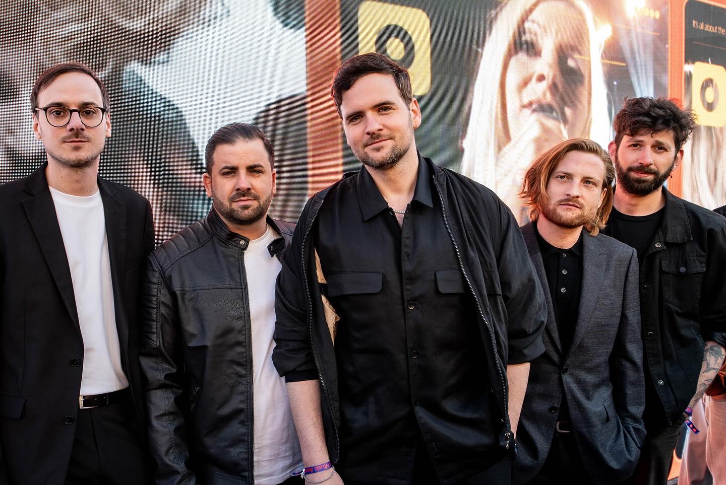 Under the Gun: éneklős új dal az All Faces Downtól