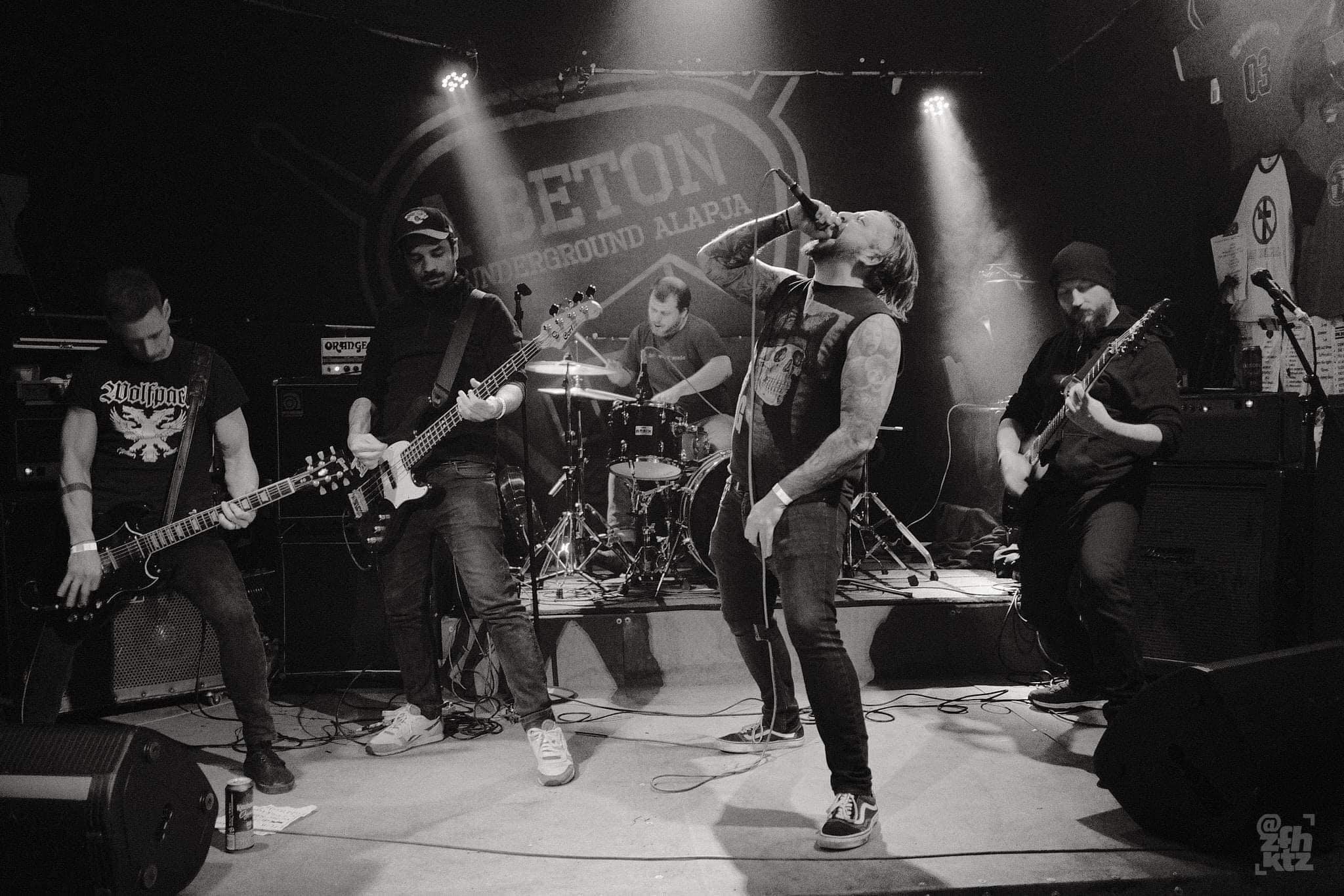 Cseh turnén mutatja be új lemezeit a Tetem és a Slave Mentality