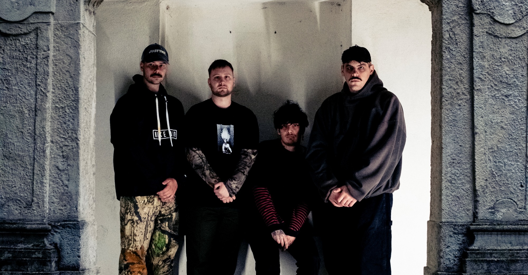 Félelemből jóllakni - Wires-dalpremier